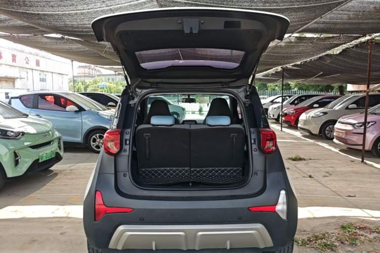 Used Chery QQ Little Ant 2022 Sweet Pink Edition Half-Sugar Version Lithium Iron Phosphate 29.2 kWh 30 kW 301 km Trunk