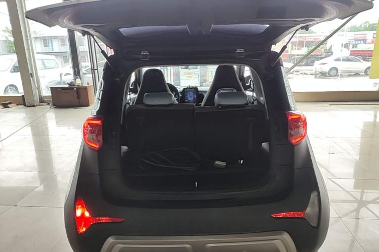Used Chery QQ Little Ant 2022 Sweet Pink Edition Half-Sugar Version Lithium Iron Phosphate 29.2 kWh 30 kW 301 km Trunk