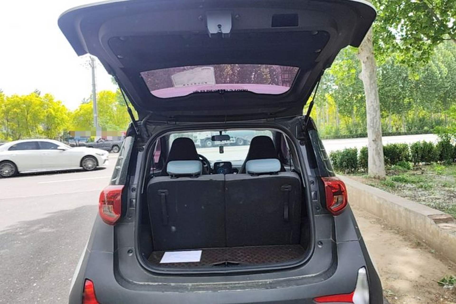 Used Chery QQ Little Ant 2022 Restyled Version Sweet Pink Edition Half-Sugar Version 28.8 kWh 30 kW 301 km Trunk