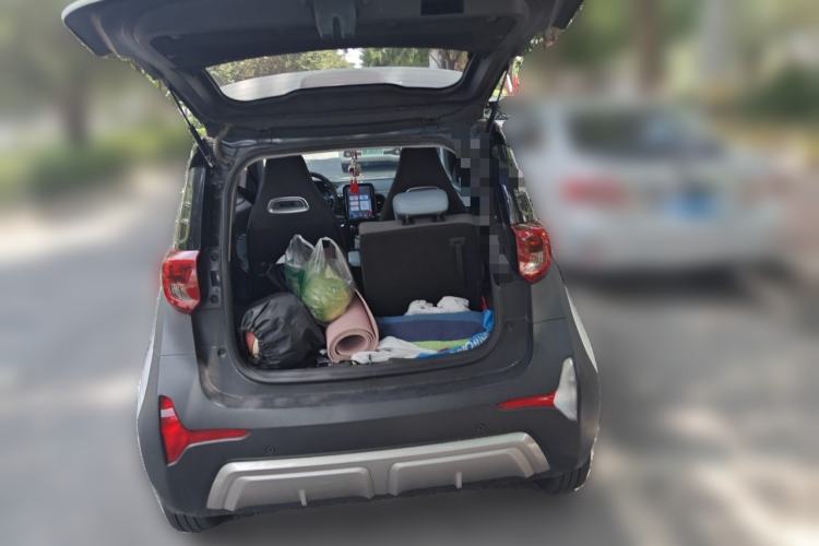 Used Chery QQ Little Ant 2022 Sweet Pink Edition Half-Sugar Version Lithium Iron Phosphate 29.2 kWh 30 kW 301 km Trunk