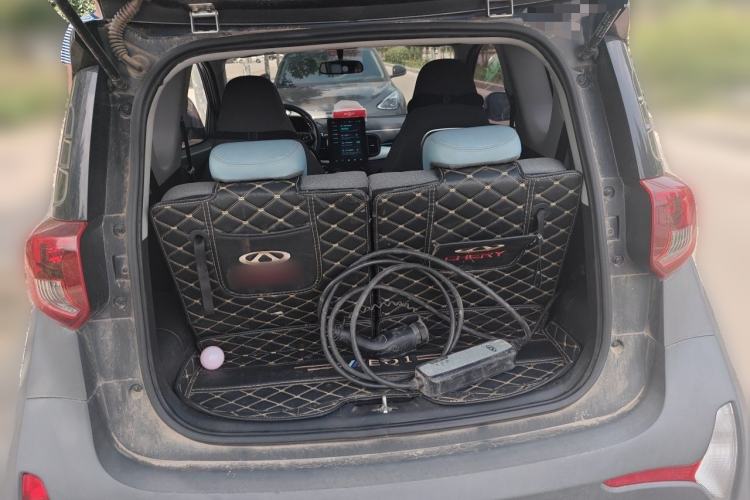 Used Chery QQ Little Ant 2022 Restyled Version Sweet Pink Edition Half-Sugar Version 30.6 kWh 30 kW 301 km Trunk