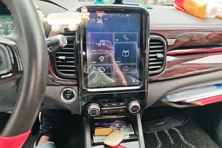 Used Chery QQ Little Ant 2022 Sweet Pink Edition Half-Sugar Version Lithium Iron Phosphate 30 kW 301 km Audio And AC Panel