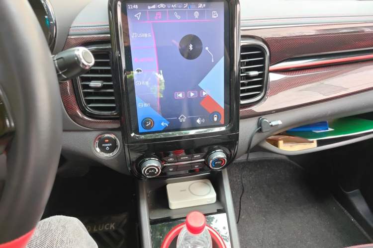 Used Chery QQ Little Ant 2022 Sweet Pink Edition Half-Sugar Version Lithium Iron Phosphate 30 kW 301 km Audio And AC Panel
