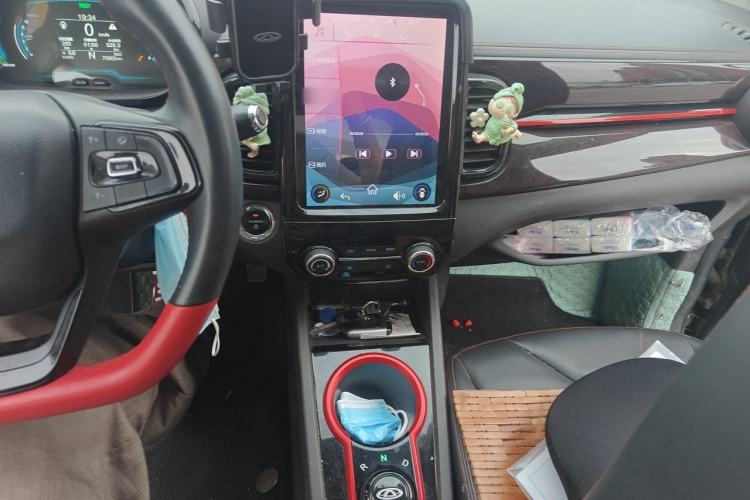 Used Chery QQ Little Ant 2022 Revised Version Sweet Pink Edition Half-Sugar Version Lithium Iron Phosphate 30.7 kWh 30 kW 301 km Audio And AC Panel
