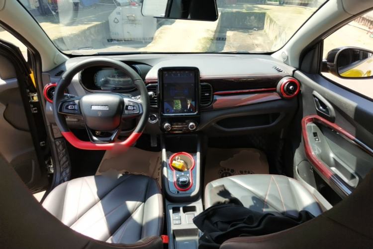 Used Chery QQ Little Ant 2022 Sweet Pink Edition Half-Sugar Version Lithium Iron Phosphate 30 kW 301 km Center Console