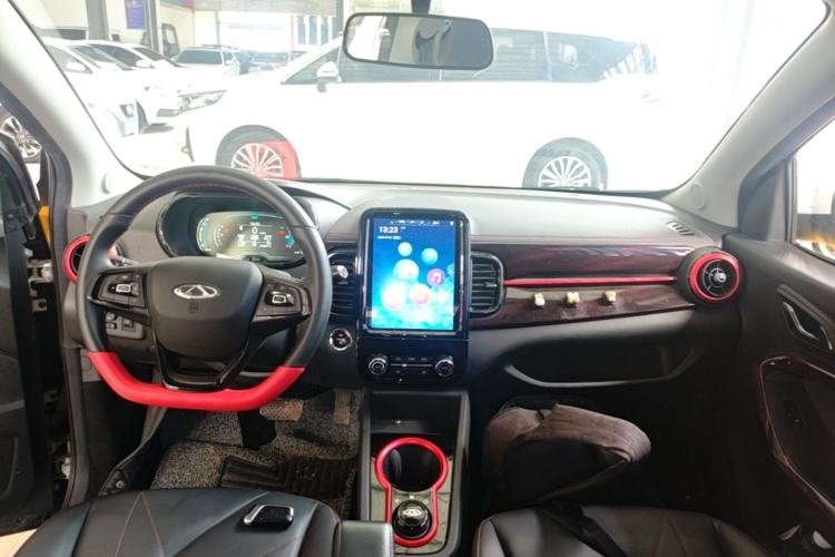 Used Chery QQ Little Ant 2022 Sweet Pink Edition Half-Sugar Version Lithium Iron Phosphate 29.2 kWh 30 kW 301 km Center Console