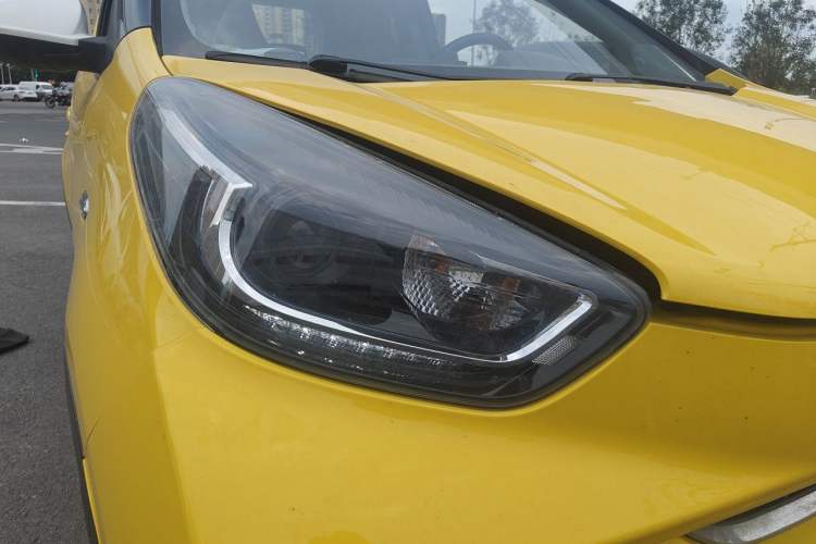 Used Chery QQ Little Ant 2022 Revised Version Sweet Pink Edition Half-Sugar Version Lithium Iron Phosphate 30.7 kWh 30 kW 301 km Exterior 1