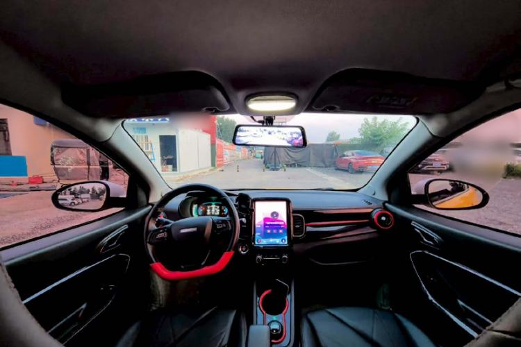 Used Chery QQ Little Ant 2022 Revised Version Sweet Pink Edition Half-Sugar Version Lithium Iron Phosphate 30.7 kWh 30 kW 301 km Exterior 3