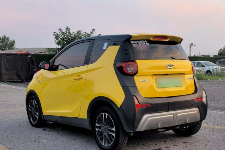 Used Chery QQ Little Ant 2022 Revised Version Sweet Pink Edition Half-Sugar Version Lithium Iron Phosphate 30.7 kWh 30 kW 301 km Exterior 9