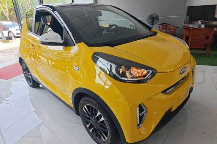 Used Chery QQ Little Ant 2022 Revised Version Sweet Pink Edition Half-Sugar Version Lithium Iron Phosphate 30.7 kWh 30 kW 301 km Front Right 45 Deg