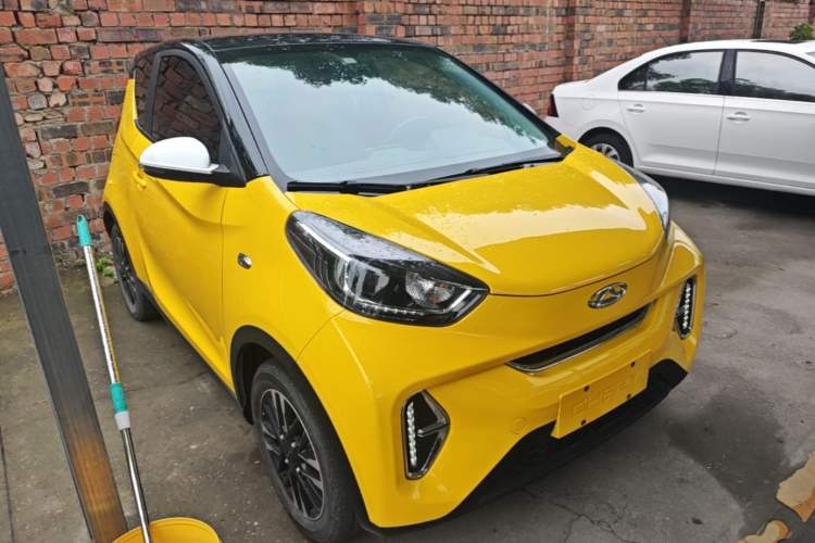 Used Chery QQ Little Ant 2022 Sweet Pink Edition Half-Sugar Version 3-Cell Lithium 30kW 301km Front Right 45 Deg