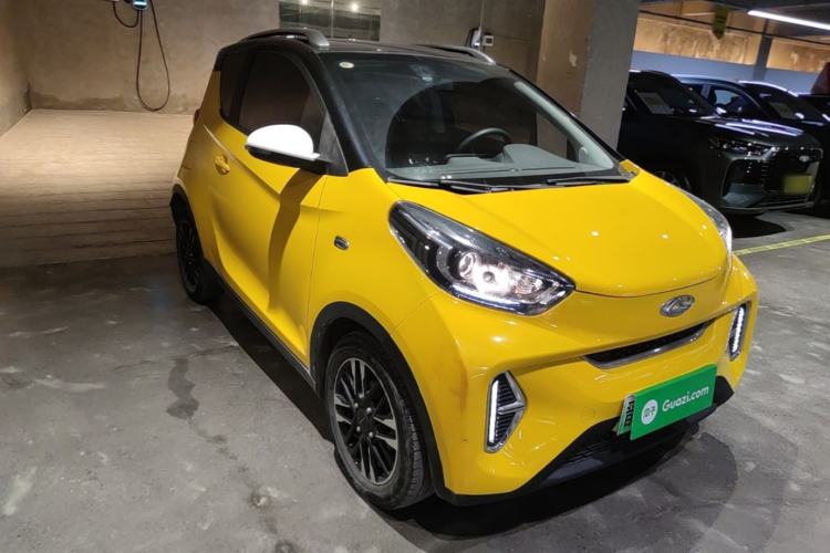 Used Chery QQ Little Ant 2022 Updated Version Sweet Pink Edition Full-Sugar Version 30.6 kWh 30 kW 301 km Front Right 45 Deg