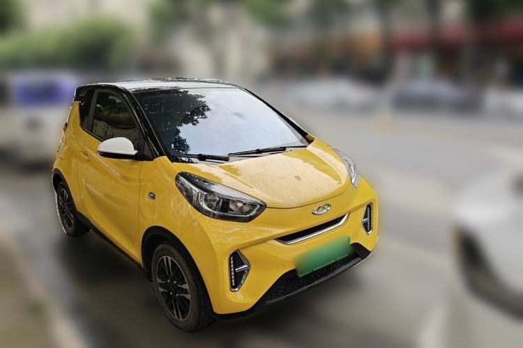 Used Chery QQ Little Ant 2022 Revised Version Sweet Pink Edition Half-Sugar Version Lithium Iron Phosphate 30.7 kWh 30 kW 301 km Front Right 45 Deg