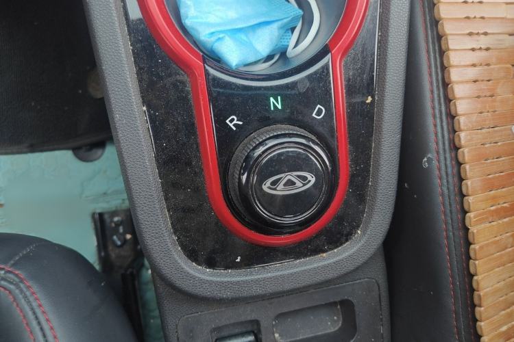 Used Chery QQ Little Ant 2022 Revised Version Sweet Pink Edition Half-Sugar Version Lithium Iron Phosphate 30.7 kWh 30 kW 301 km Gear Lever