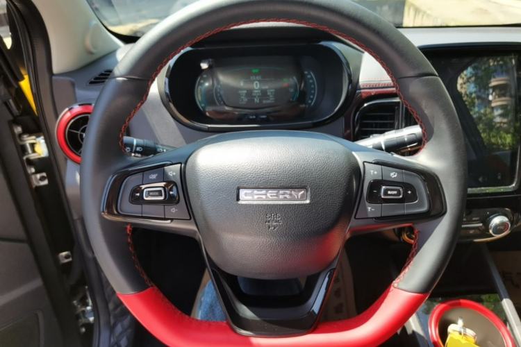 Used Chery QQ Little Ant 2022 Sweet Pink Edition Half-Sugar Version Lithium Iron Phosphate 30 kW 301 km Steering Wheel