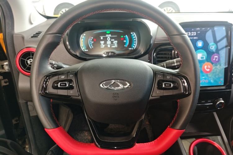 Used Chery QQ Little Ant 2022 Sweet Pink Edition Half-Sugar Version Lithium Iron Phosphate 29.2 kWh 30 kW 301 km Steering Wheel