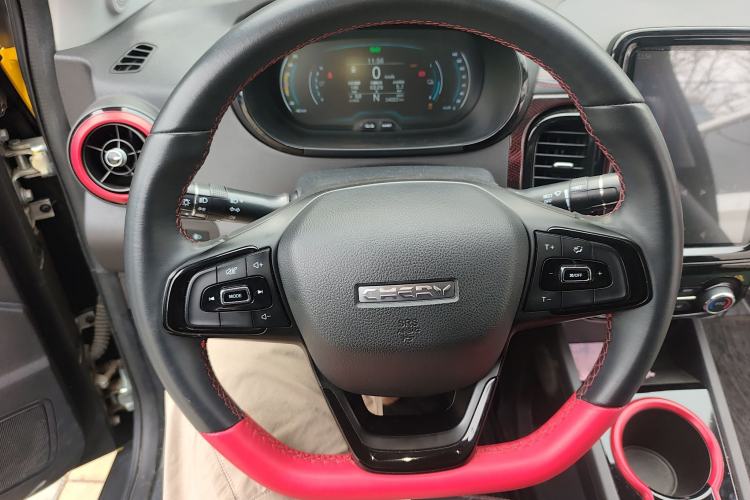 Used Chery QQ Little Ant 2022 Sweet Pink Edition Half-Sugar Version 3-Cell Lithium 30kW 301km Steering Wheel