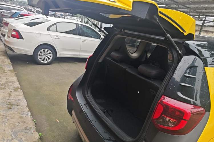 Used Chery QQ Little Ant 2022 Sweet Pink Edition Half-Sugar Version 3-Cell Lithium 30kW 301km Trunk