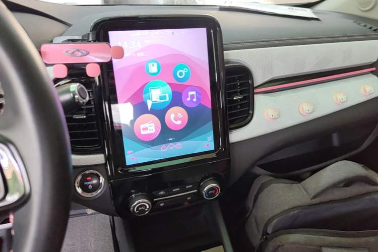 Used Chery QQ Little Ant 2023 251km True Love Edition Lithium Iron Phosphate Audio And AC Panel