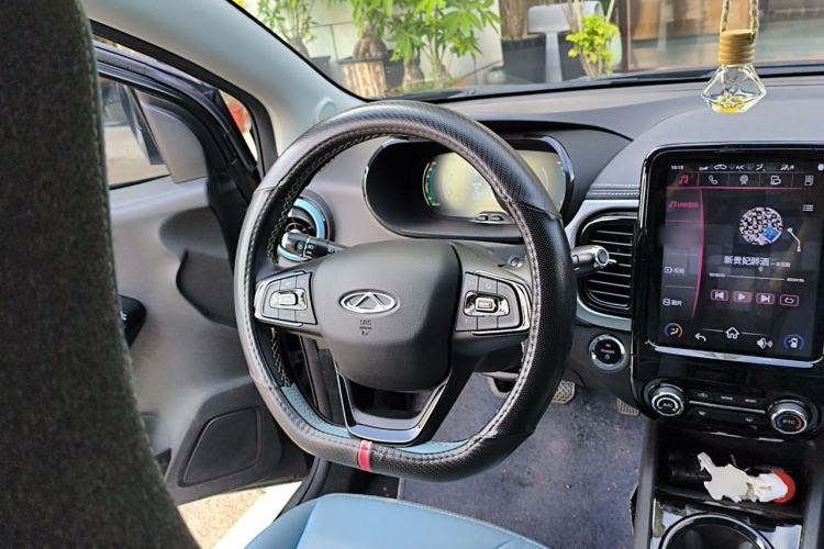 Used Chery QQ Little Ant 2023 301km True Love Plus Version Ternary Lithium Steering Wheel