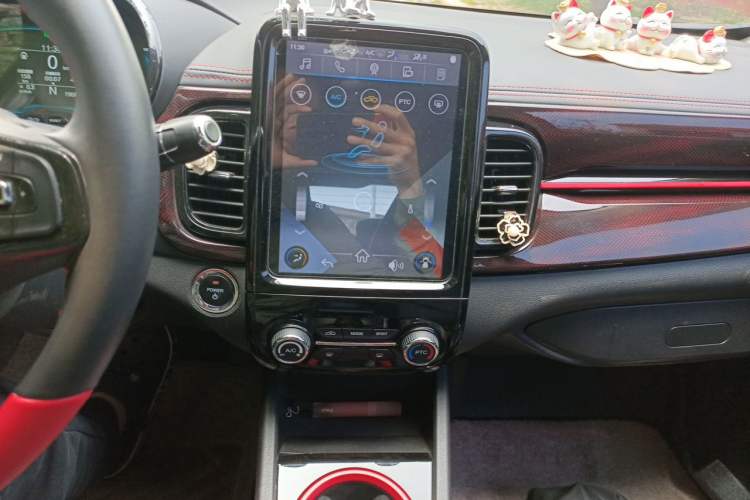 Used Chery QQ Little Ant 2023 251km Love Edition Lithium Iron Phosphate Audio And AC Panel