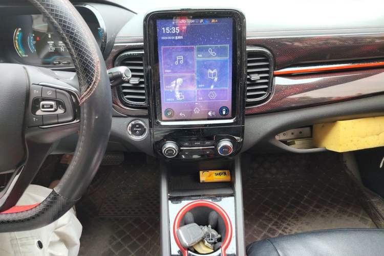 Used Chery QQ Little Ant 2023 251km True Love Edition Lithium Iron Phosphate Audio And AC Panel