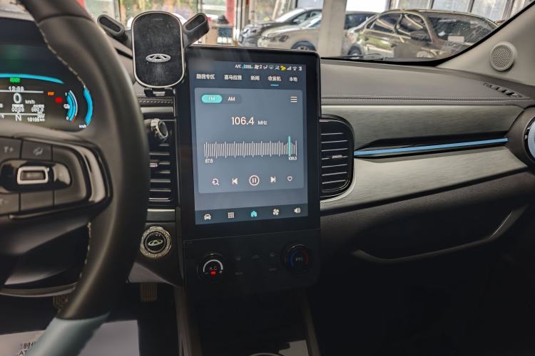 Used Chery QQ Little Ant 2023 251km True Love Edition Lithium Iron Phosphate Audio And AC Panel