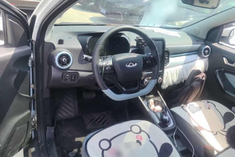 Used Chery QQ Little Ant 2023 251km True Love Edition Lithium Iron Phosphate Center Console
