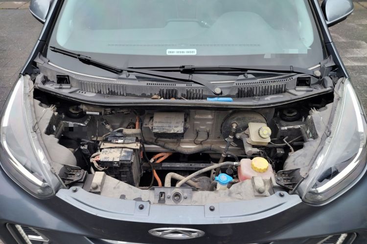 Used Chery QQ Little Ant 2023 251km True Love Edition Lithium Iron Phosphate Engine Bay