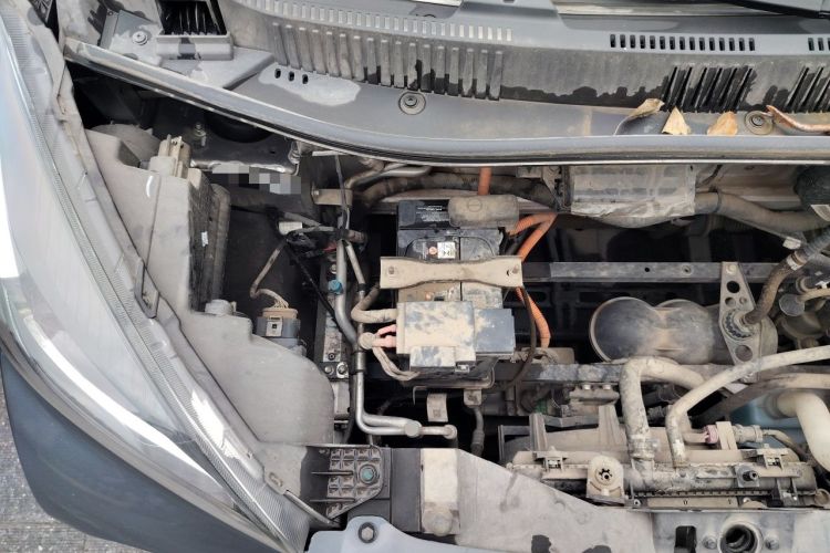 Used Chery QQ Little Ant 2023 251km True Love Edition Lithium Iron Phosphate Engine Bay Right