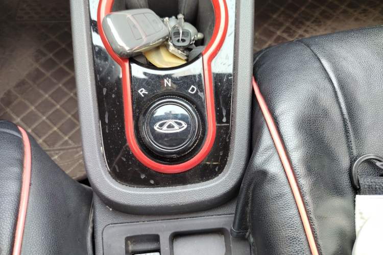 Used Chery QQ Little Ant 2023 251km True Love Edition Lithium Iron Phosphate Gear Lever