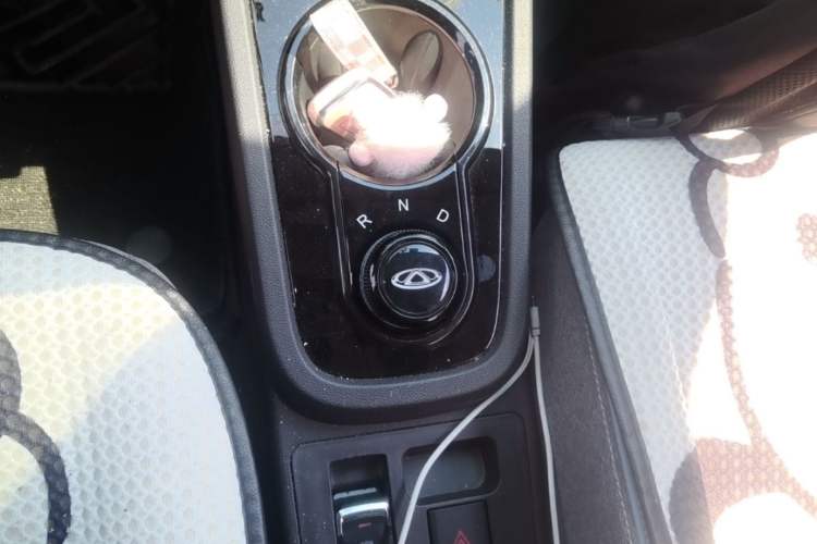 Used Chery QQ Little Ant 2023 251km True Love Edition Lithium Iron Phosphate Gear Lever