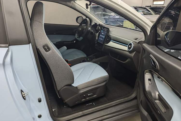 Used Chery QQ Little Ant 2023 251km True Love Edition Lithium Iron Phosphate Interior 10