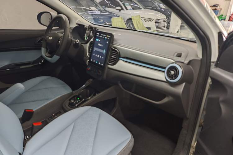 Used Chery QQ Little Ant 2023 251km True Love Edition Lithium Iron Phosphate Interior 11
