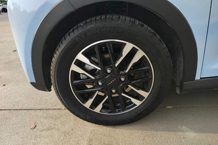 Used Chery QQ Little Ant 2023 251km True Love Edition Lithium Iron Phosphate Left Front Wheel Hub