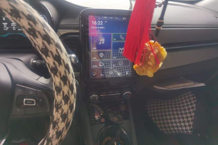 Used Chery QQ Little Ant 2023 301km True Love Plus Version Lithium Iron Phosphate Audio And AC Panel