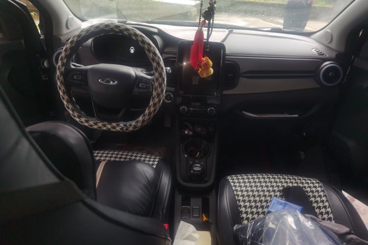 Used Chery QQ Little Ant 2023 301km True Love Plus Version Lithium Iron Phosphate Center Console