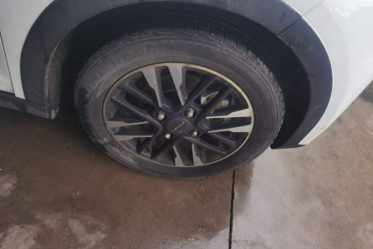 Used Chery QQ Little Ant 2023 301km True Love Plus Version Lithium Iron Phosphate Right Front Wheel Hub