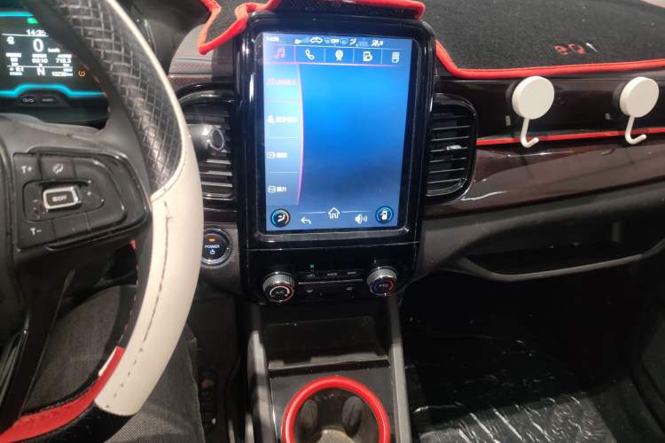 Used Chery QQ Little Ant 2023 251km True Love Edition Lithium Iron Phosphate Audio And AC Panel