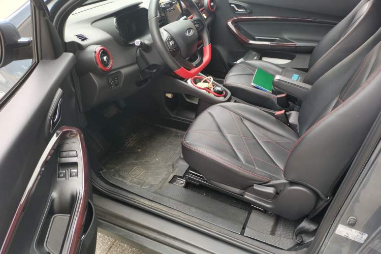 Used Chery QQ Little Ant 2023 251km True Love Edition Lithium Iron Phosphate Driver Seat