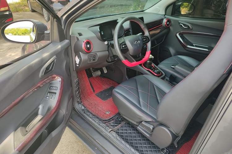 Used Chery QQ Little Ant 2023 Updated Version 251 km Love Edition Lithium Iron Phosphate Driver Seat