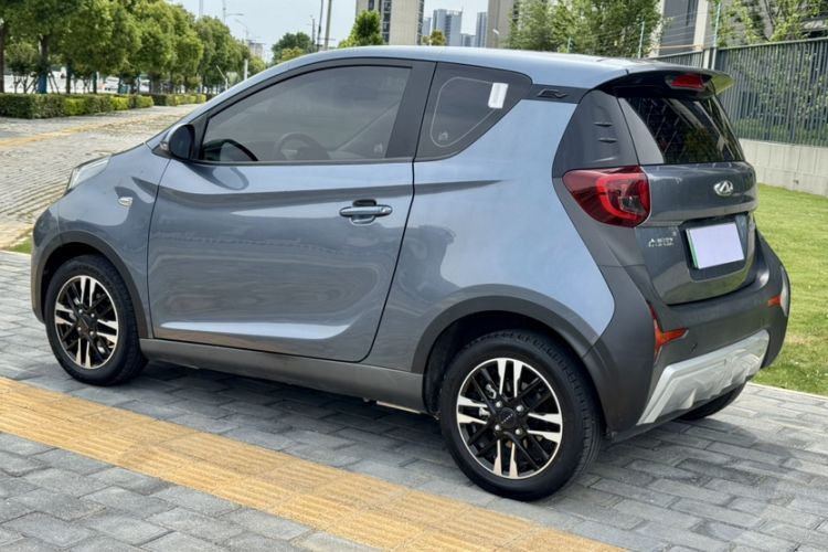 Used Chery QQ Little Ant 2023 Updated Version 251 km Love Edition Lithium Iron Phosphate Exterior 2