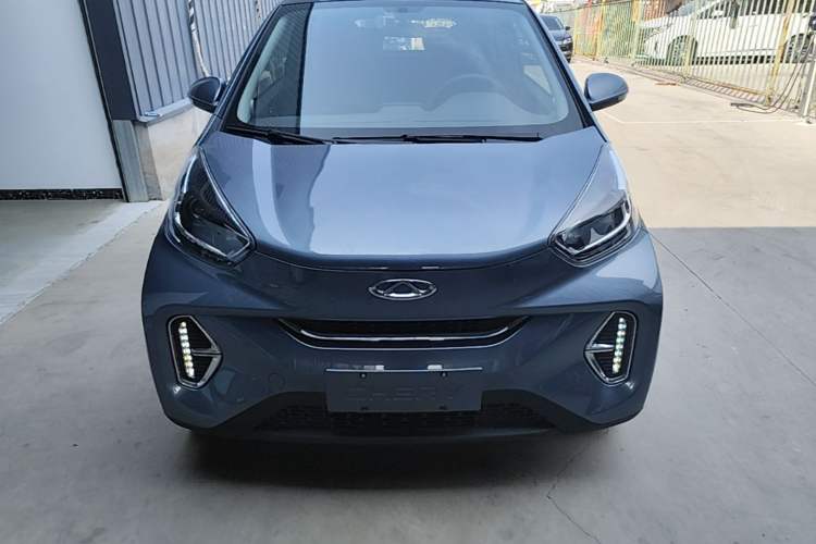 Used Chery QQ Little Ant 2023 301km True Love Plus Version Lithium Iron Phosphate Front