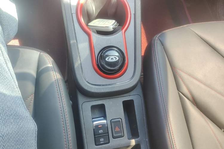 Used Chery QQ Little Ant 2023 Updated Version 251 km Love Edition Lithium Iron Phosphate Gear Lever