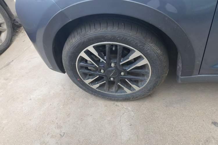 Used Chery QQ Little Ant 2023 251km True Love Edition Lithium Iron Phosphate Left Front Wheel Hub
