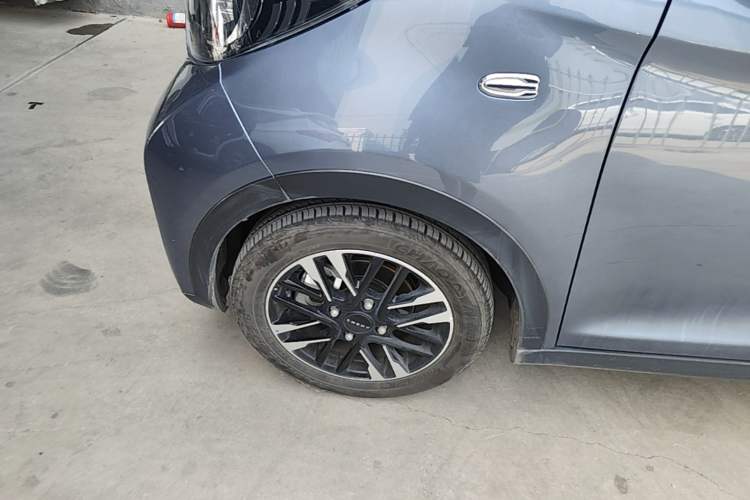 Used Chery QQ Little Ant 2023 301km True Love Plus Version Lithium Iron Phosphate Left Front Wheel Hub