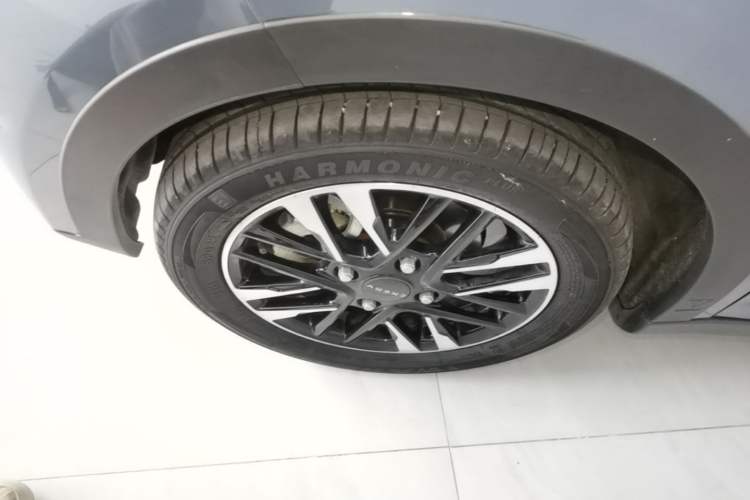 Used Chery QQ Little Ant 2023 301km True Love Plus Version Ternary Lithium Left Front Wheel Hub