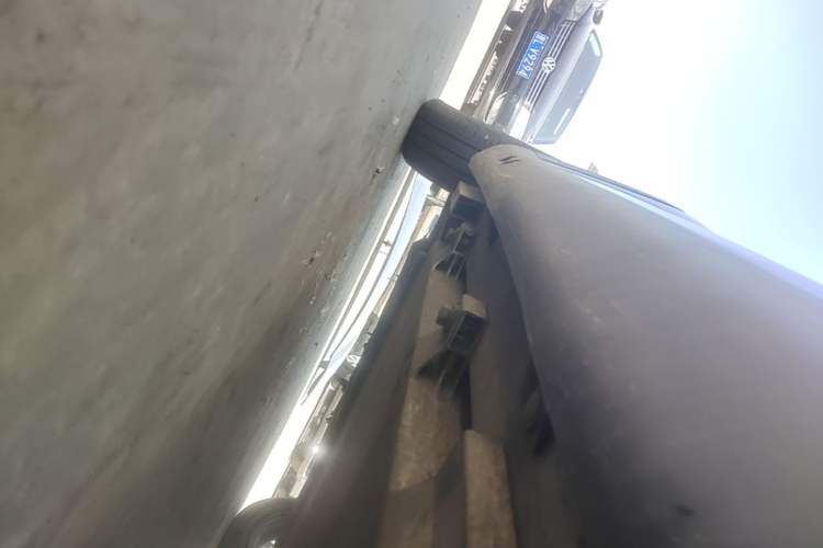 Used Chery QQ Little Ant 2023 Updated Version 251 km Love Edition Lithium Iron Phosphate Left Side Sill
