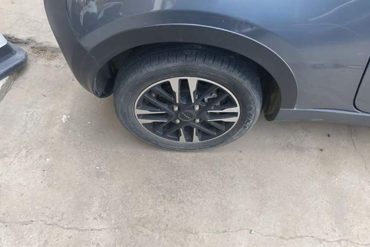 Used Chery QQ Little Ant 2023 251km True Love Edition Lithium Iron Phosphate Right Rear Wheel Hub