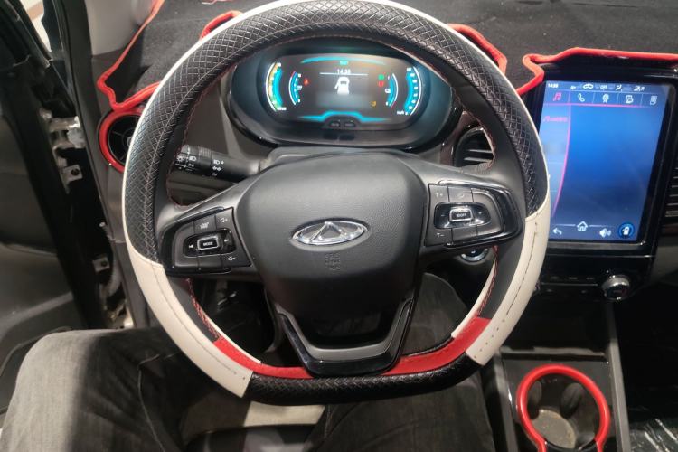 Used Chery QQ Little Ant 2023 251km True Love Edition Lithium Iron Phosphate Steering Wheel